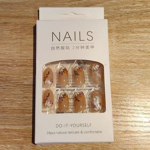 COPY - COPY - COPY - NWT Fake Nails Medium Elegant Length